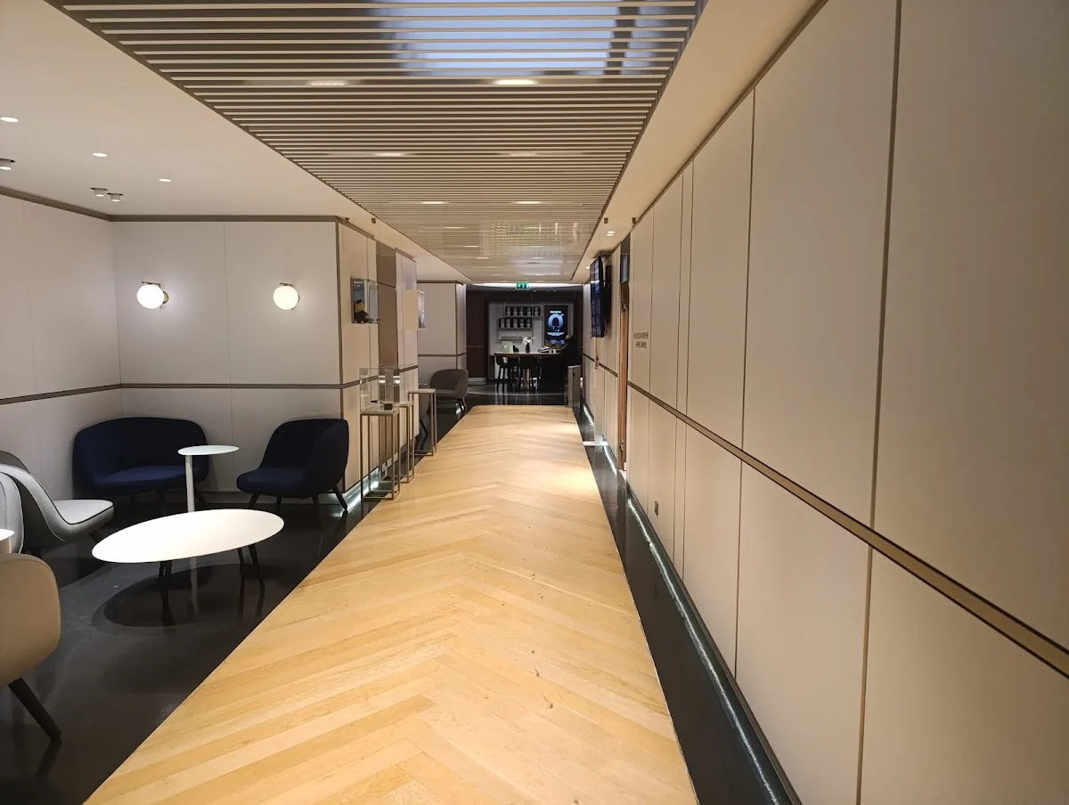 Air France Business Lounge CDG 2E