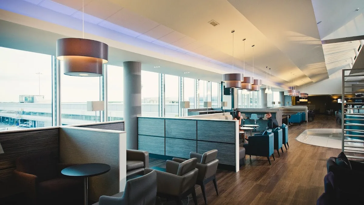 Aspire Lounge Manchester T1