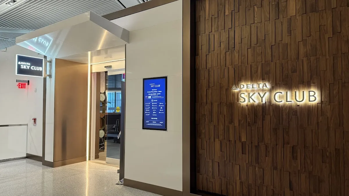Delta Sky Club Newark C