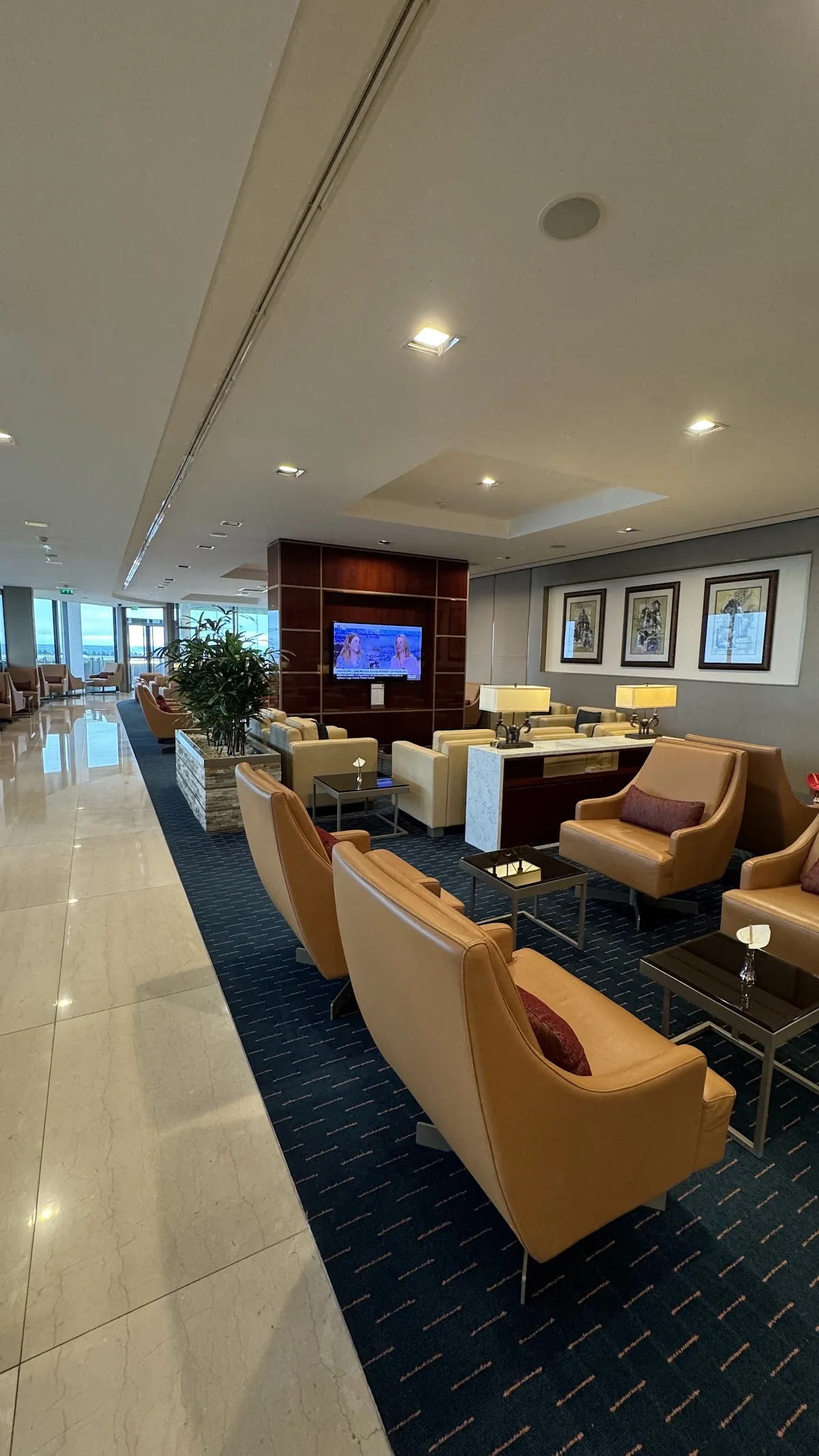 Emirates Lounge Paris CDG