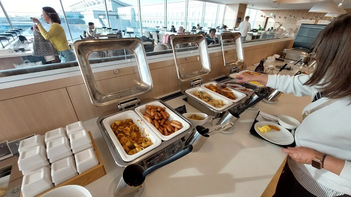 JAL Sakura Lounge Tokyo Haneda Domestic