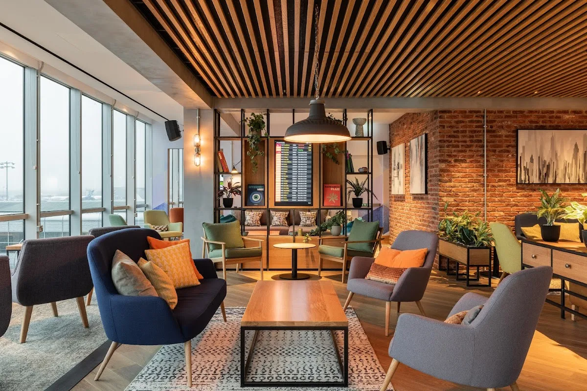 My Lounge Gatwick North