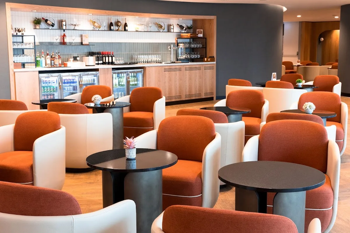 Plaza Premium Lounge London Heathrow T4