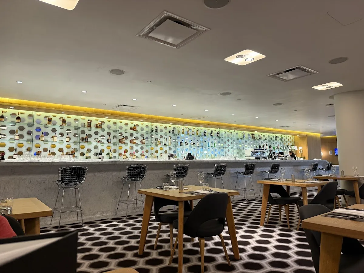 Qantas First Lounge Los Angeles