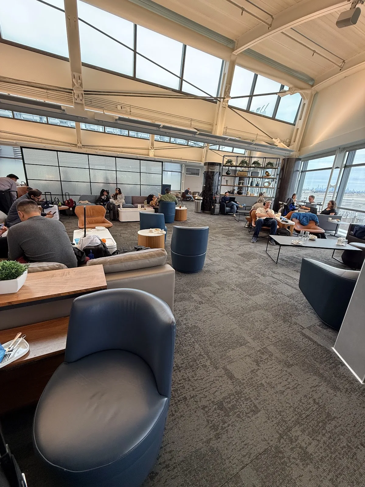 The Club at EWR Terminal C