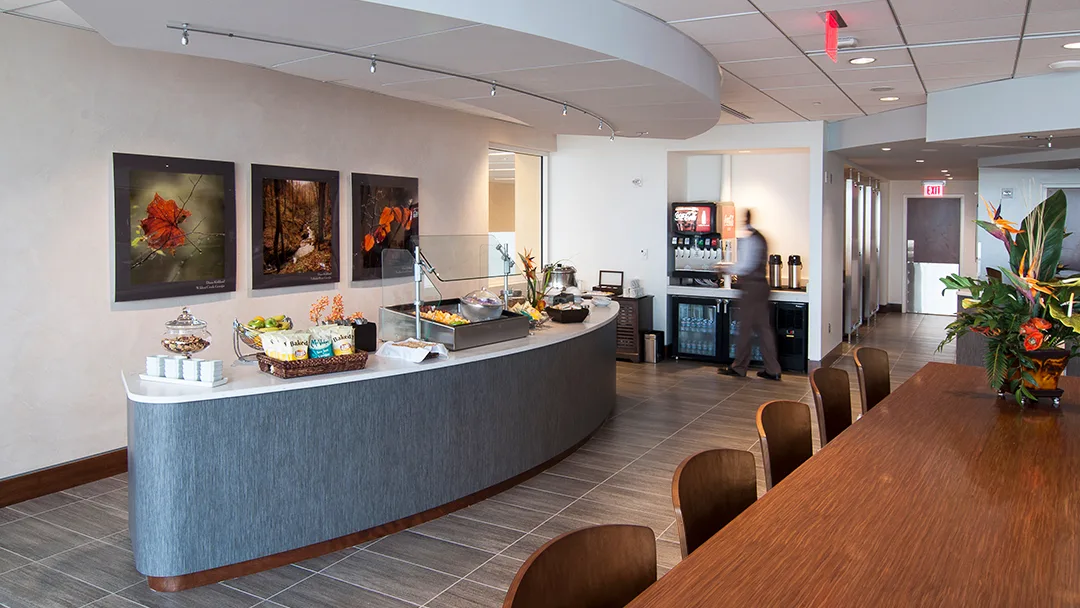 The Club ATL Atlanta Concourse E